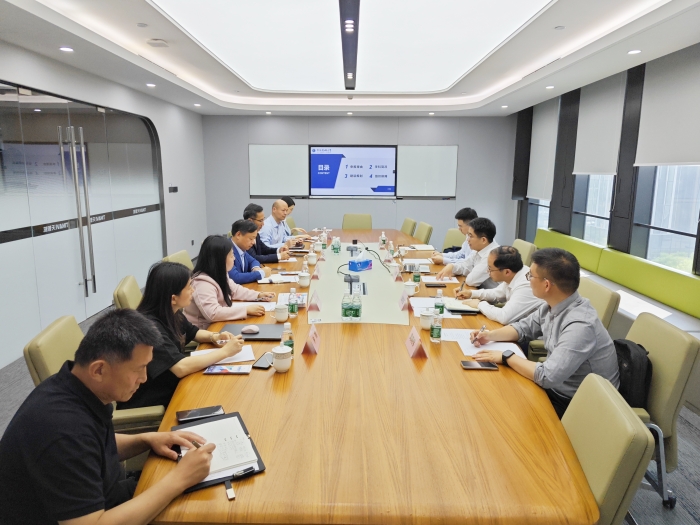 邱志海赴北京市医疗机器人产业创新中心考察交流