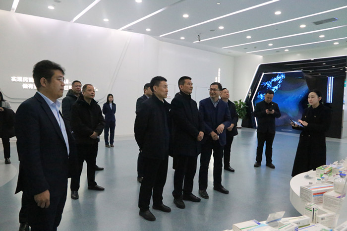 王琦赴齐鲁制药集团有限公司考察调研